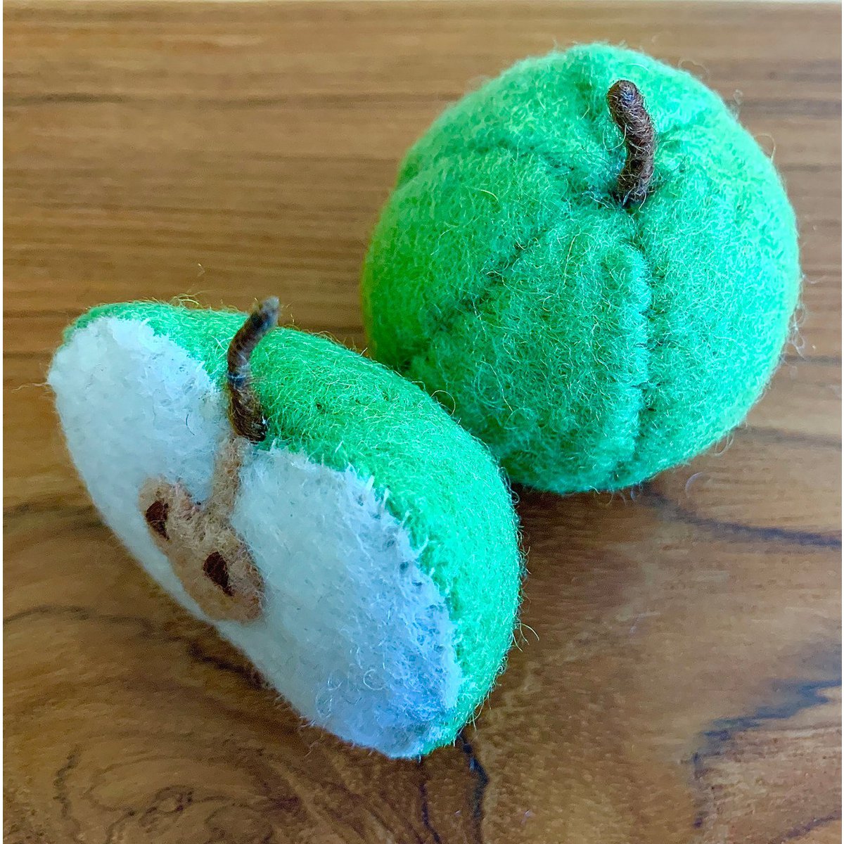 Green Apple 1+1/2 Pc