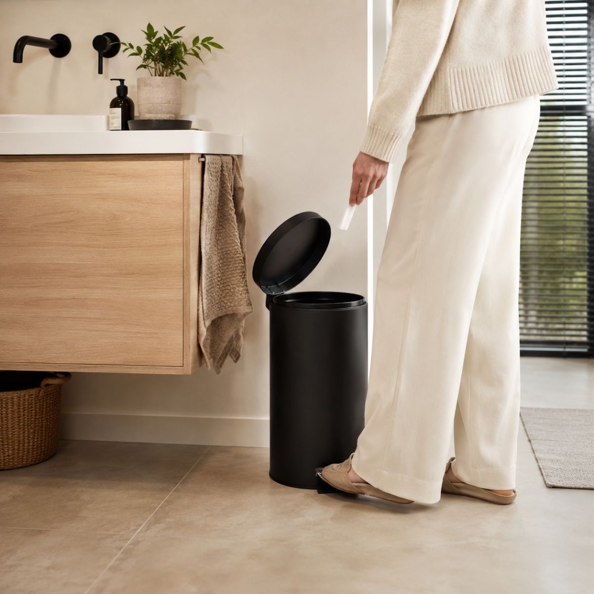 Pedal Bin 12L Powder Coated