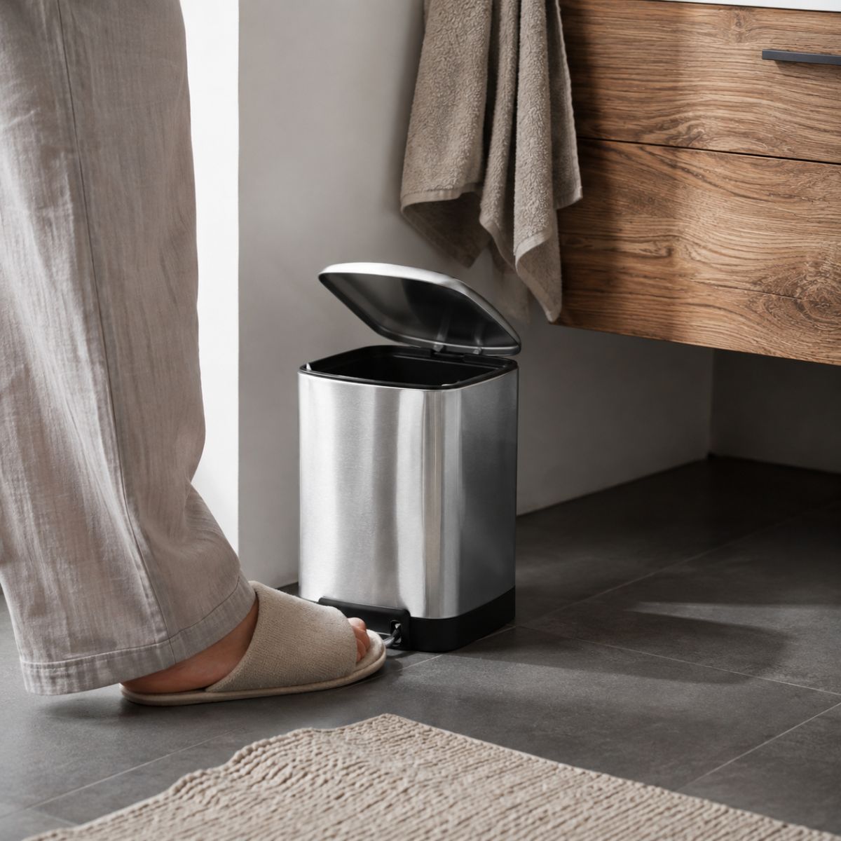 Pedal Bin 6L Soft Close