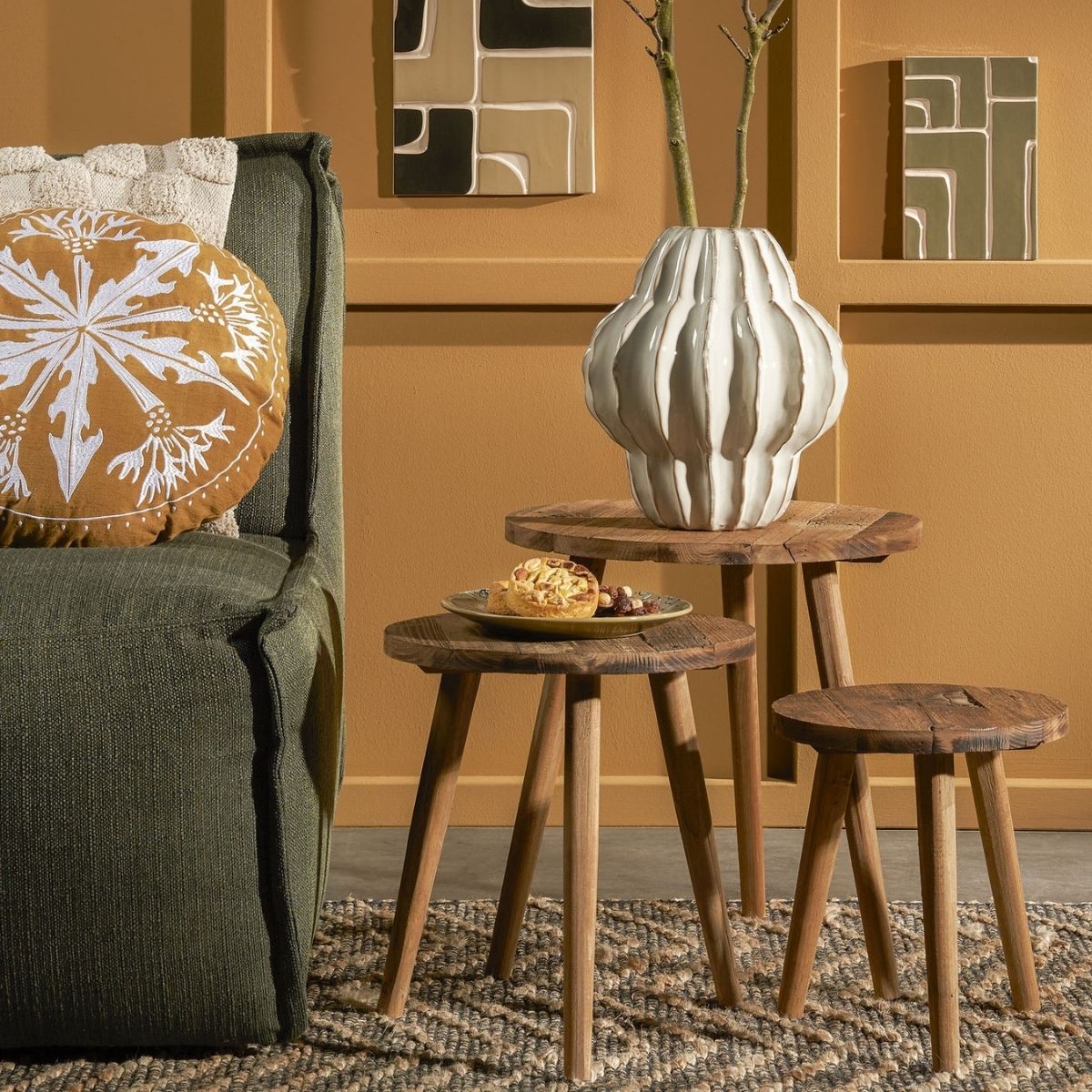 Bold Side Table Recycled Wood Brown - H28Xd26Cm