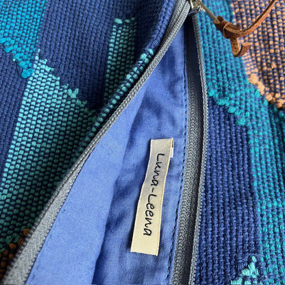 Luna-Leena Make-Up Tasje - Blauw - Geweven Dhaka Katoen - Handgemaakt In Nepal