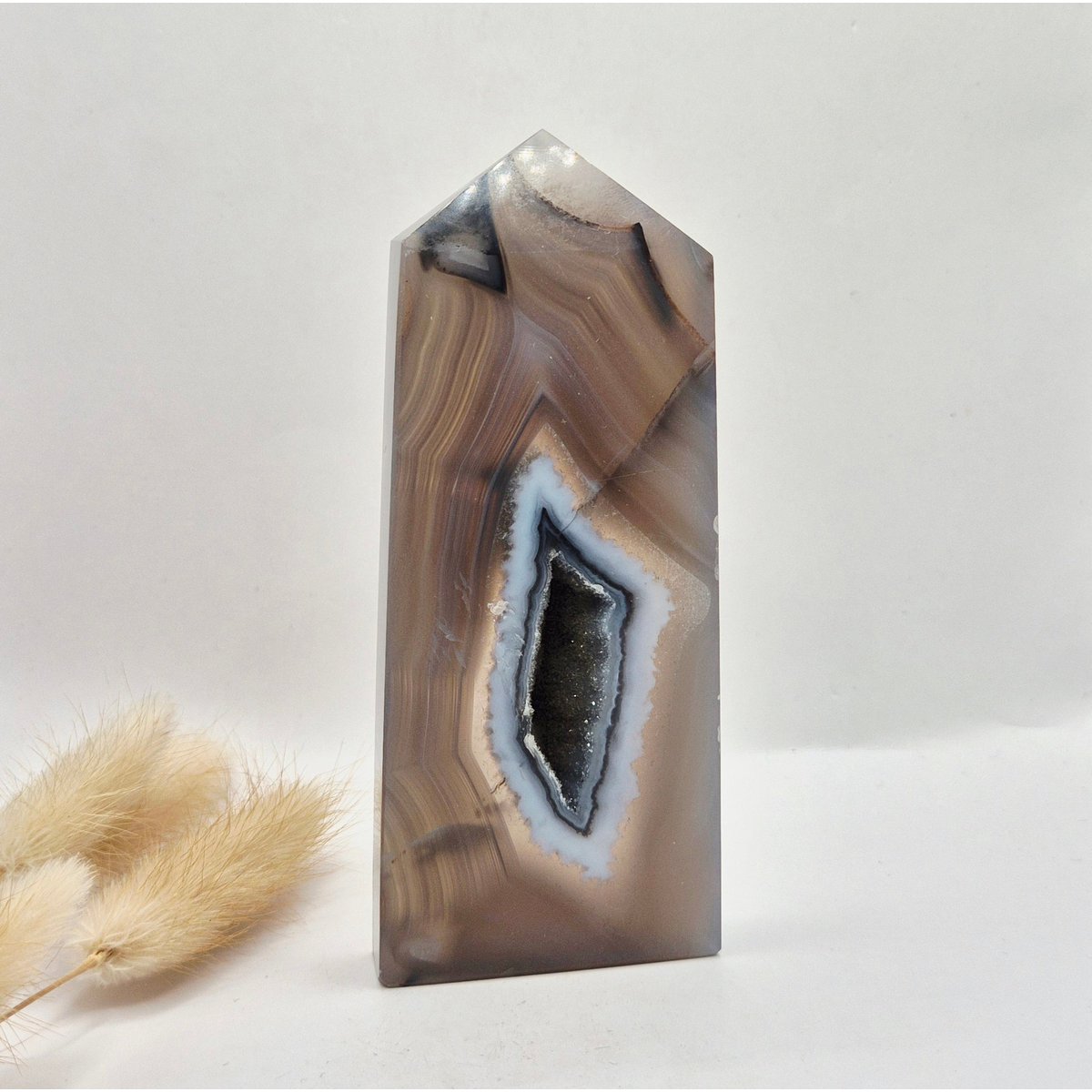 Grijze Agaat Toren Met Druzy Opening 200G – Gepolijste Edelsteen Obelisk | Rust & Balans