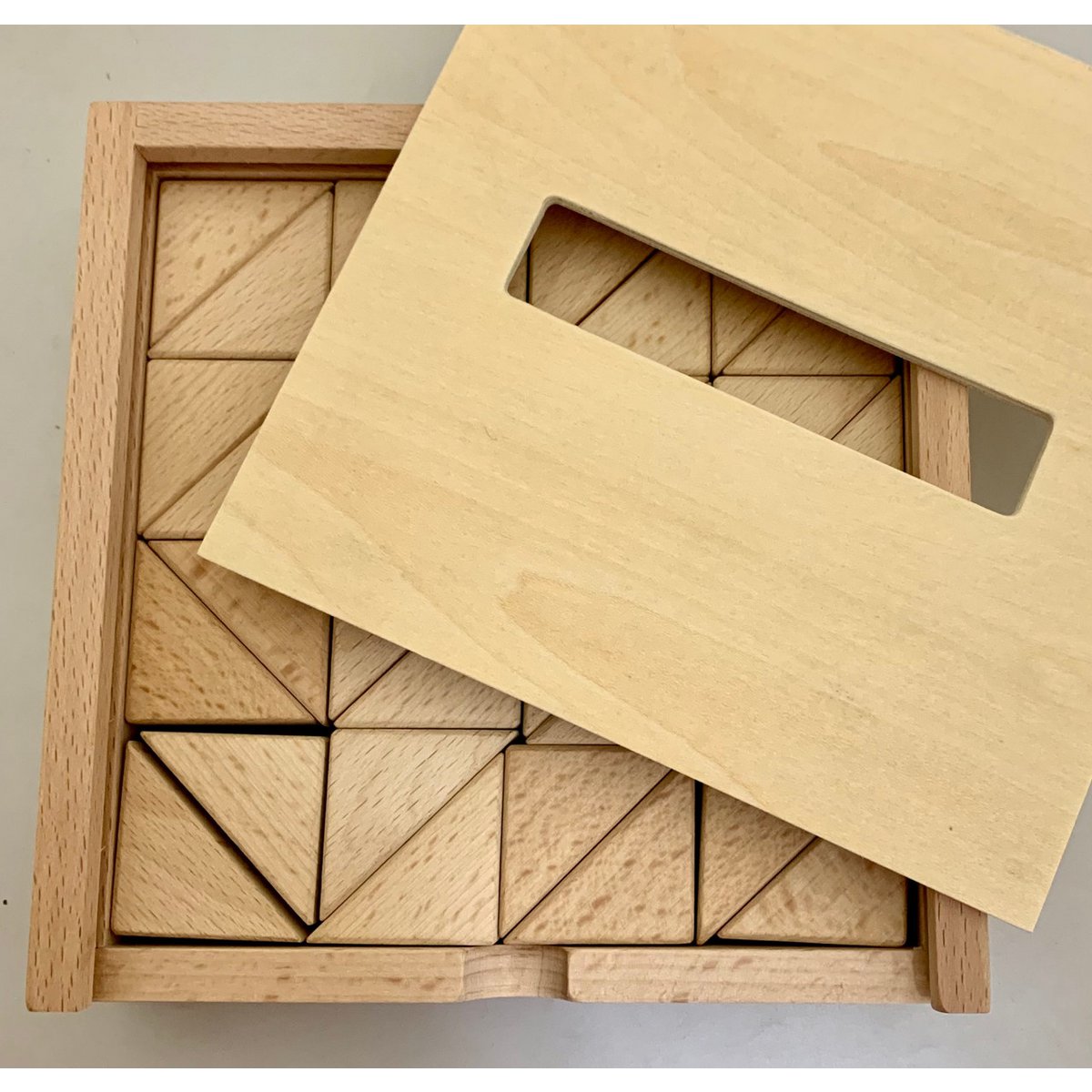 Small Wood Triangles/32Pc