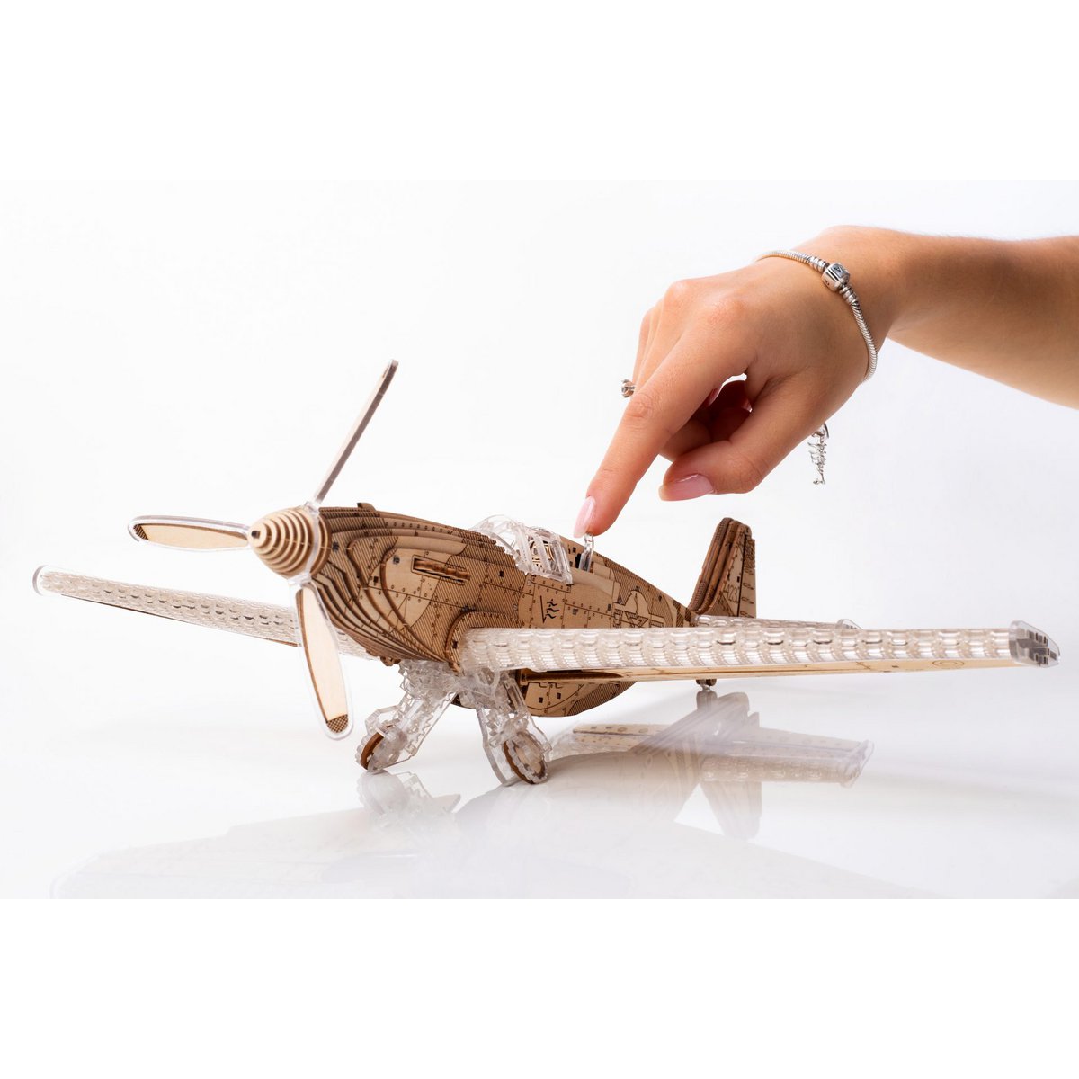 Veter Model 3D Modelbouwpakket, Speedfighter, Akv-04, 35X13,5X30Cm