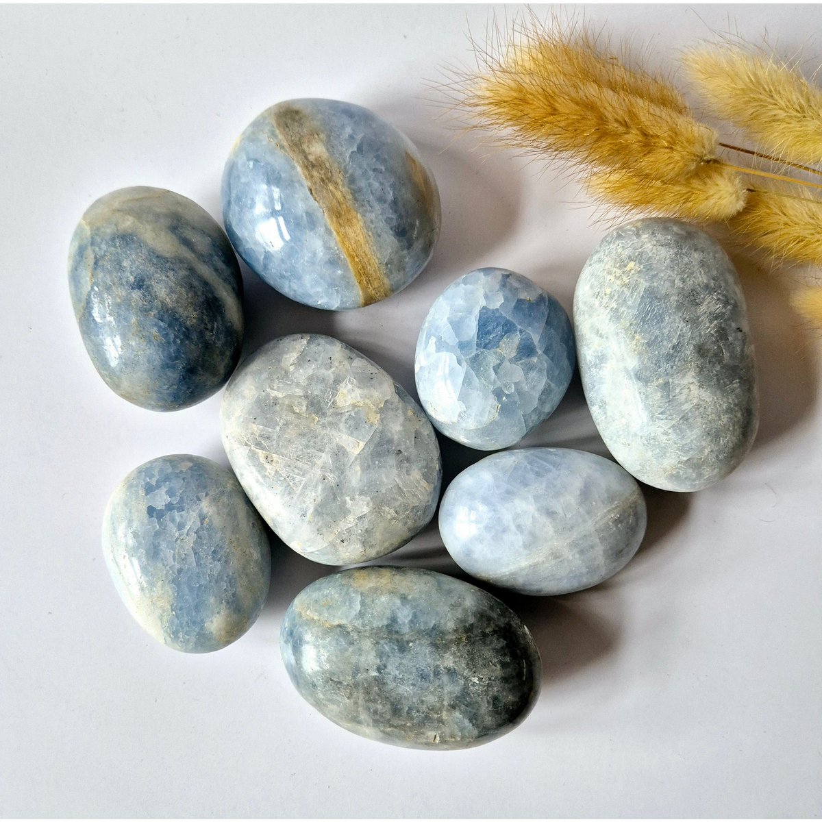 Edelsteen Celestien Palmsteen (6-8 Cm) – Engelachtige Rust & Spirituele Connectie Handsteen Worrystone Zorgensteen