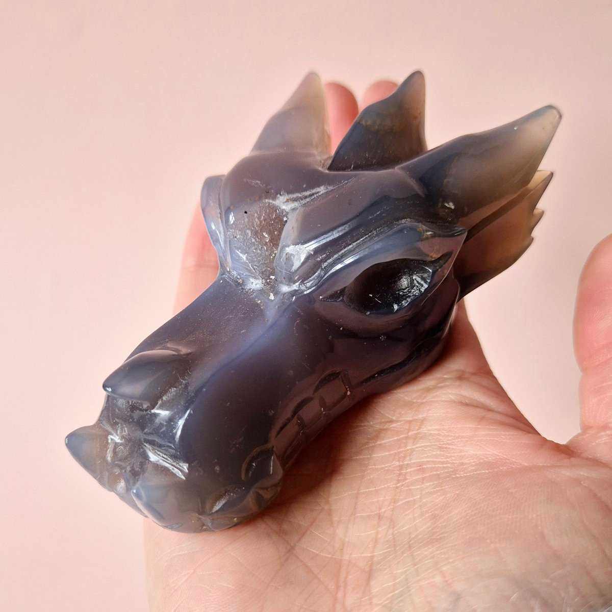 Edelsteen Grijze Druzy Agaat Drakenschedel 247 Gram – Kracht, Bescherming & Spirituele Heling