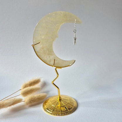 Citrien Maan Op Goudkleurige Standaard – 10Cm - Edelsteen Gezicht Gravure Spiritueel Interieur
