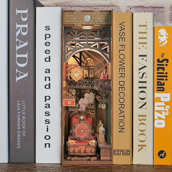 Tonecheer, Diy Book Nook, Trein/Train, The Steam Age Bookend, Tq125, 18X8X24,5Cm