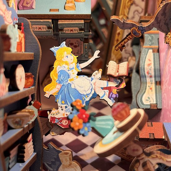Tonecheer, Diy Book Nook, Alice In Wonderland Bookend, Tq128, 18X8X24,5Cm
