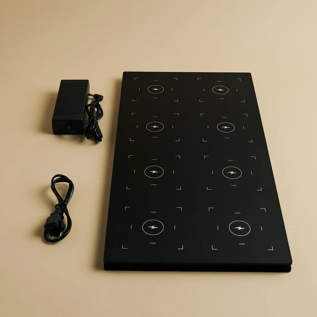 Combiset Professioneel | 8 X Wouter Sage Green Oplaadbare Tafellampen En Laadstation