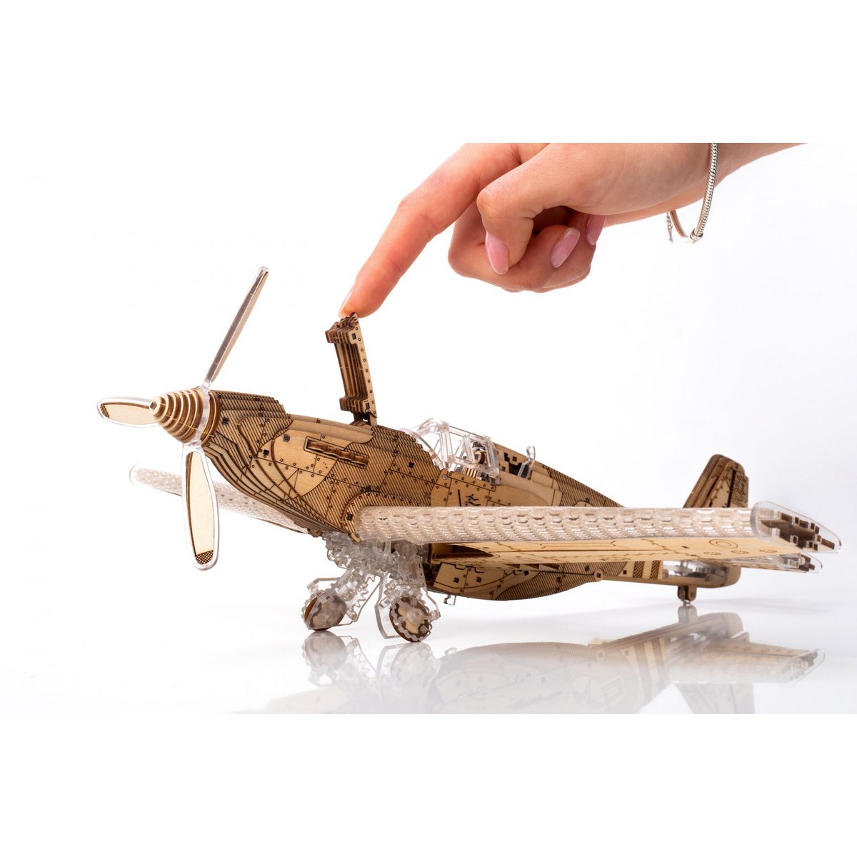 Veter Model 3D Modelbouwpakket, Speedfighter, Akv-04, 35X13,5X30Cm