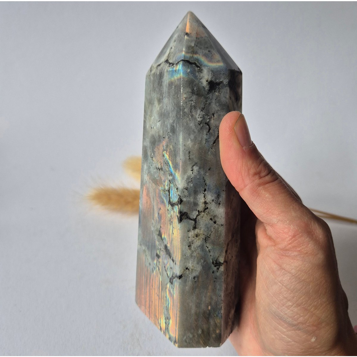 Xl Edelsteen Paarse / Oranje Labradoriet Tower Met Regenboog Flash – 560G