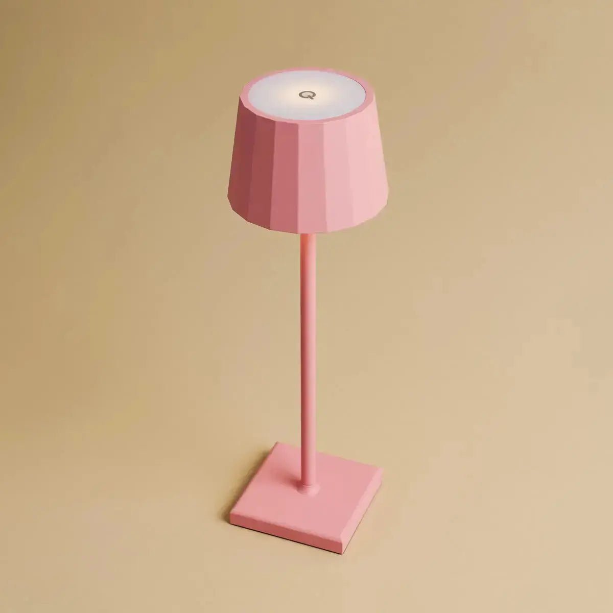 Combiset Professioneel | 8 X Wouter Flamingo Roze Oplaadbare Tafellampen & Oplaadstation