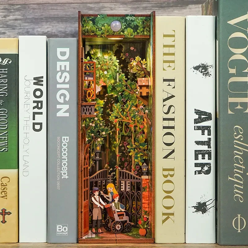 Tonecheer, Diy Book Nook, The Secret Garden Bookend, Tq122, 18,2X8X24,5Cm