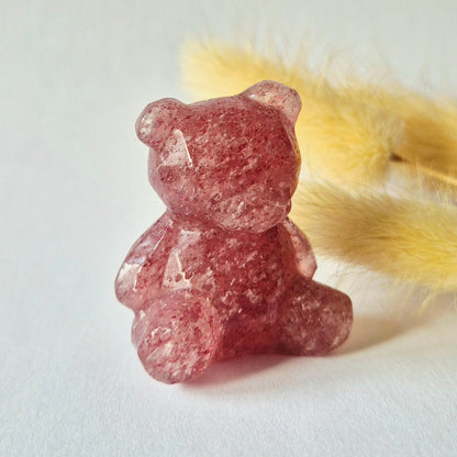Edelsteen Facet Beer 4Cm Crystal Carving – Strawberry Quartz (Aardbeienkwarts)