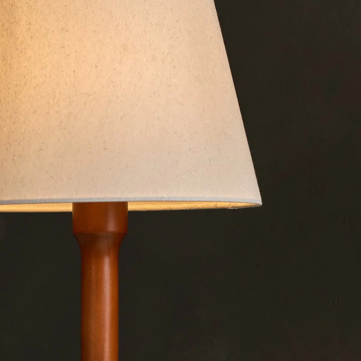 Nova Kastanjebruine Houten Lamp