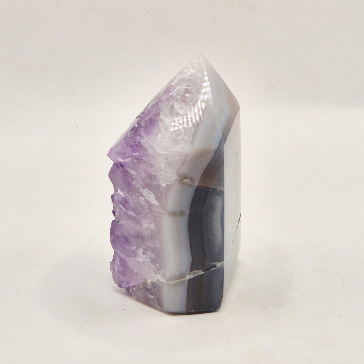 Amethist Agaat Punt Uruguay 88G – Hoogwaardige Druzy Edelsteen Met Natuurlijke Agaatbanden