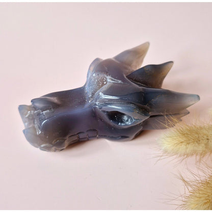 Edelsteen Grijze Druzy Agaat Drakenschedel 247 Gram – Kracht, Bescherming & Spirituele Heling