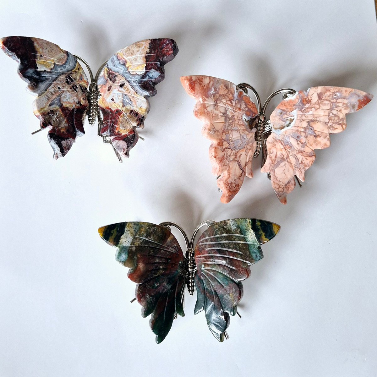 Petal Agate Agate Butterfly Crystal Carving Edelsteen Vlinder Met Metalen Lijfje 10Cm
