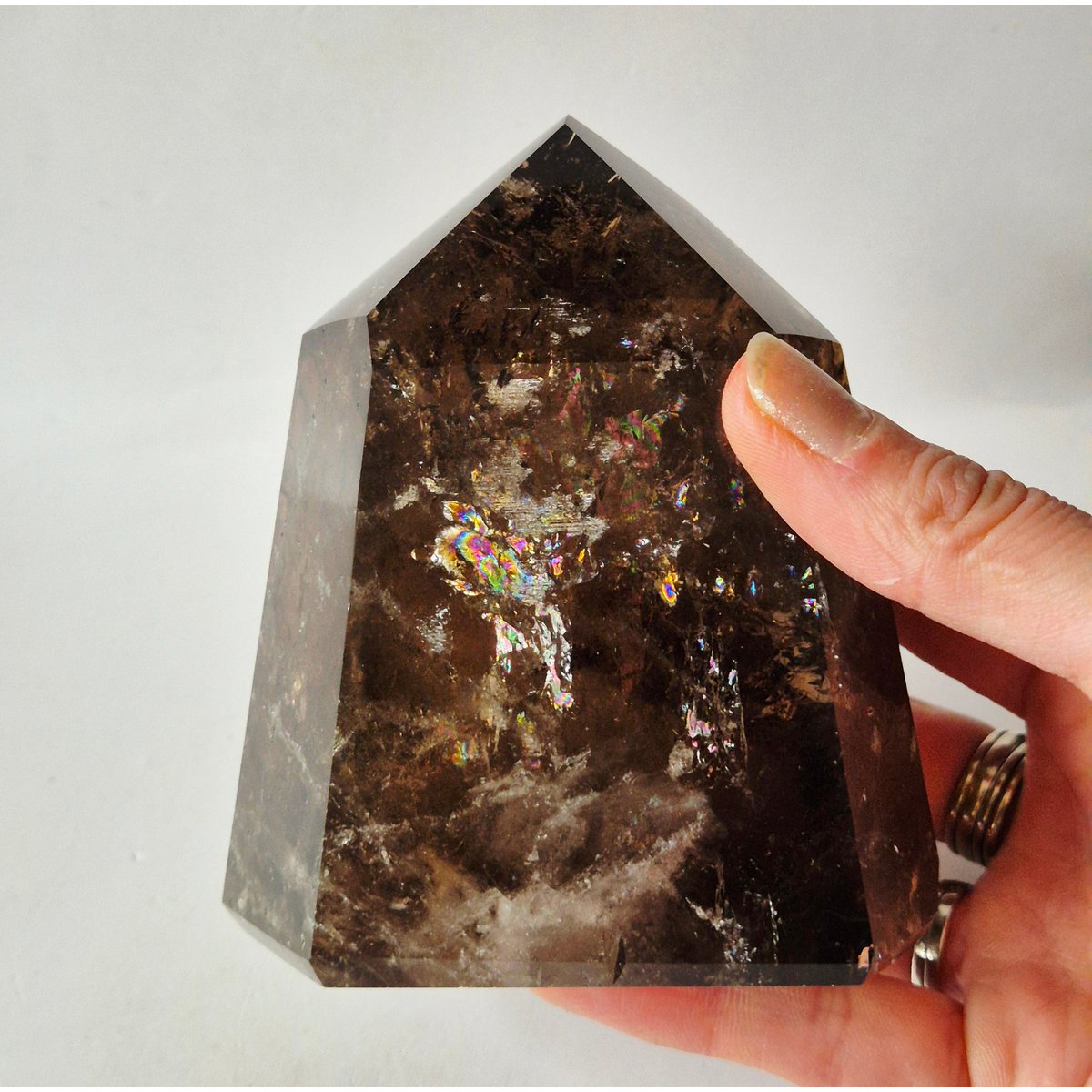 Rookkwarts Toren 642 Gram – Hoge Kwaliteit Smoky Quartz Met Diepe Insluitsels