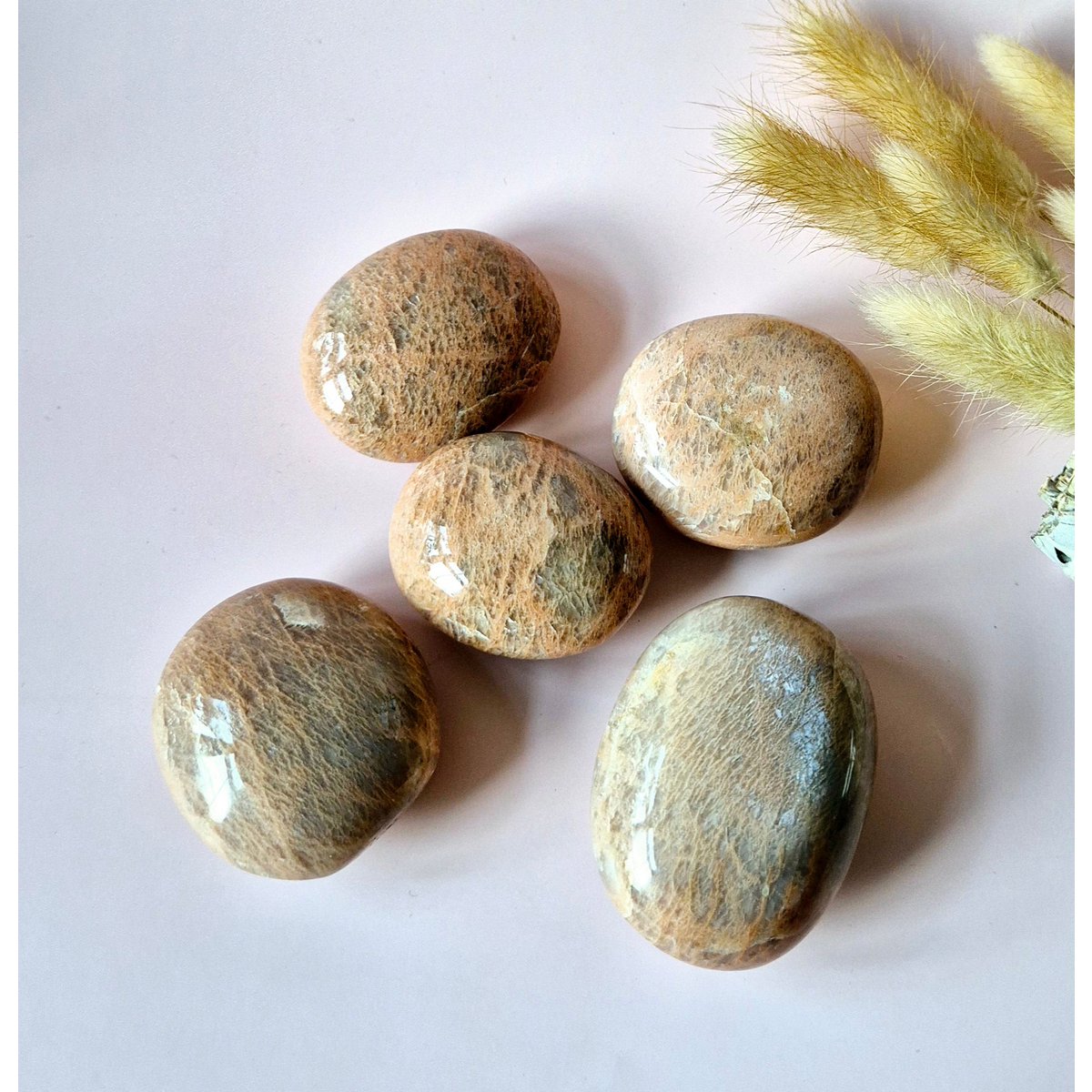 Peach Moonstone Palmstone 90-150Gr Handsteen Voor Rust En Balans Worry Stone Zorgensteen Maansteen