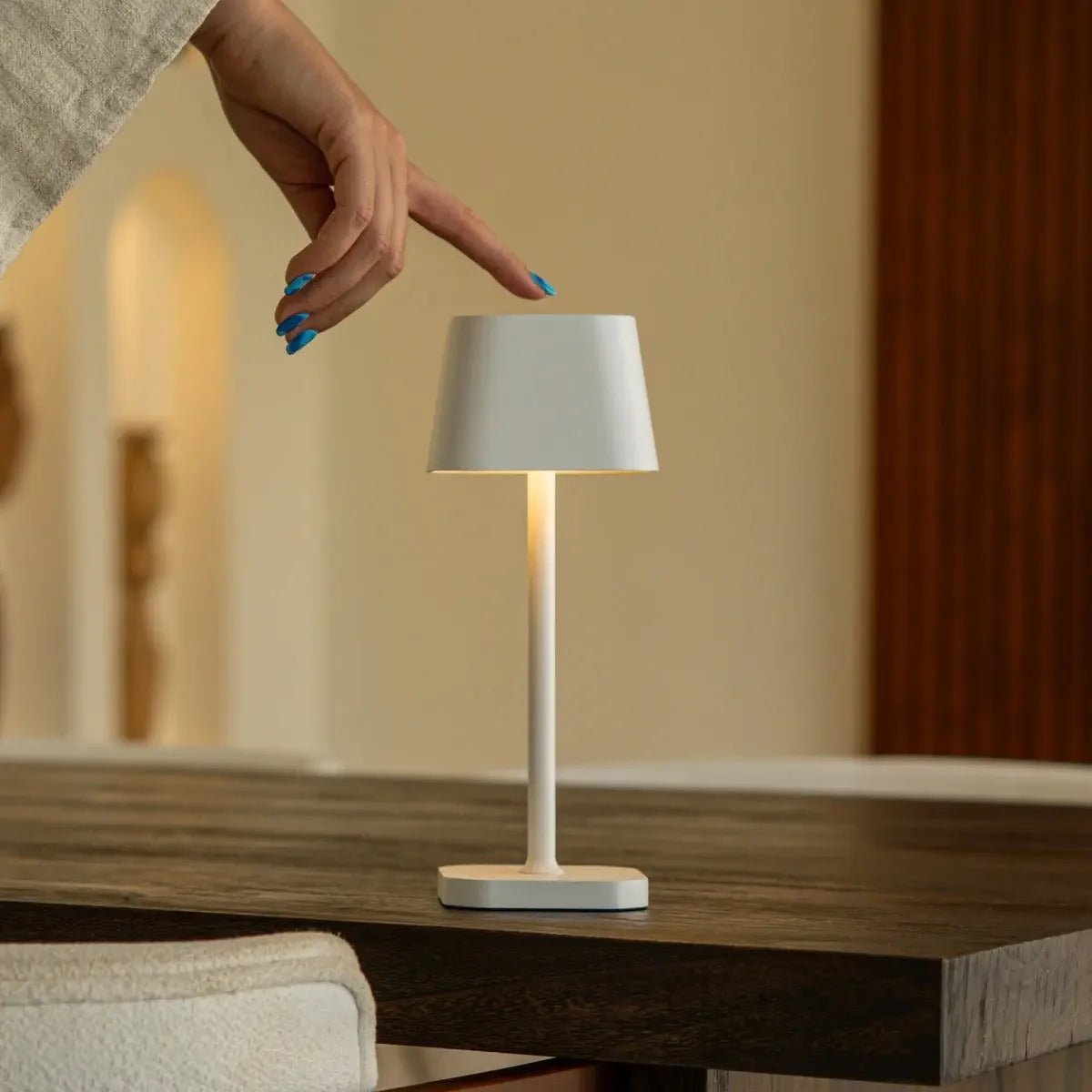 Ava Witte Oplaadbare Tafellamp
