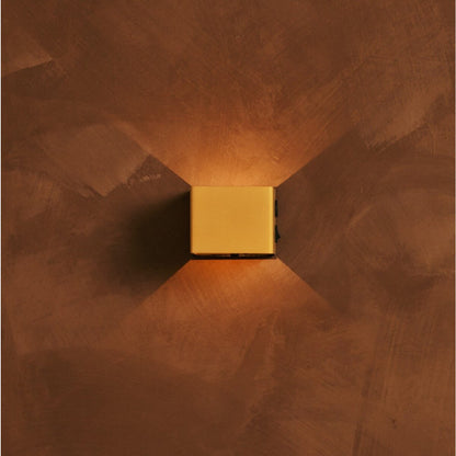Tess Okergele Oplaadbare Wandlamp
