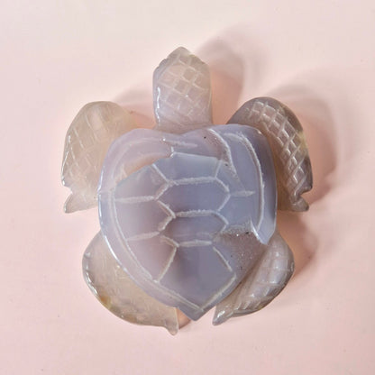 Edelsteen Grote Grijze Agaat Schildpad Met Druzy (8–12 Cm) #15 – Handgesneden Edelsteen Carving