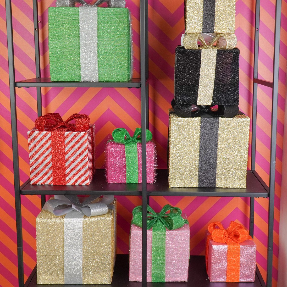 Led Xmas Gift - S3 - Polysenee - Zwart/Goud -15/20/25Cm