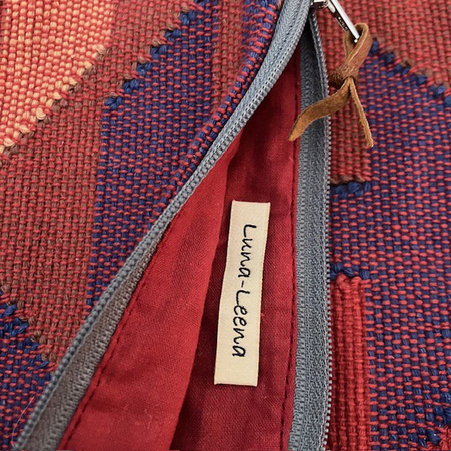 Luna-Leena Make-Up Tasje - Rood - Geweven Dhaka Katoen - Handgemaakt In Nepal