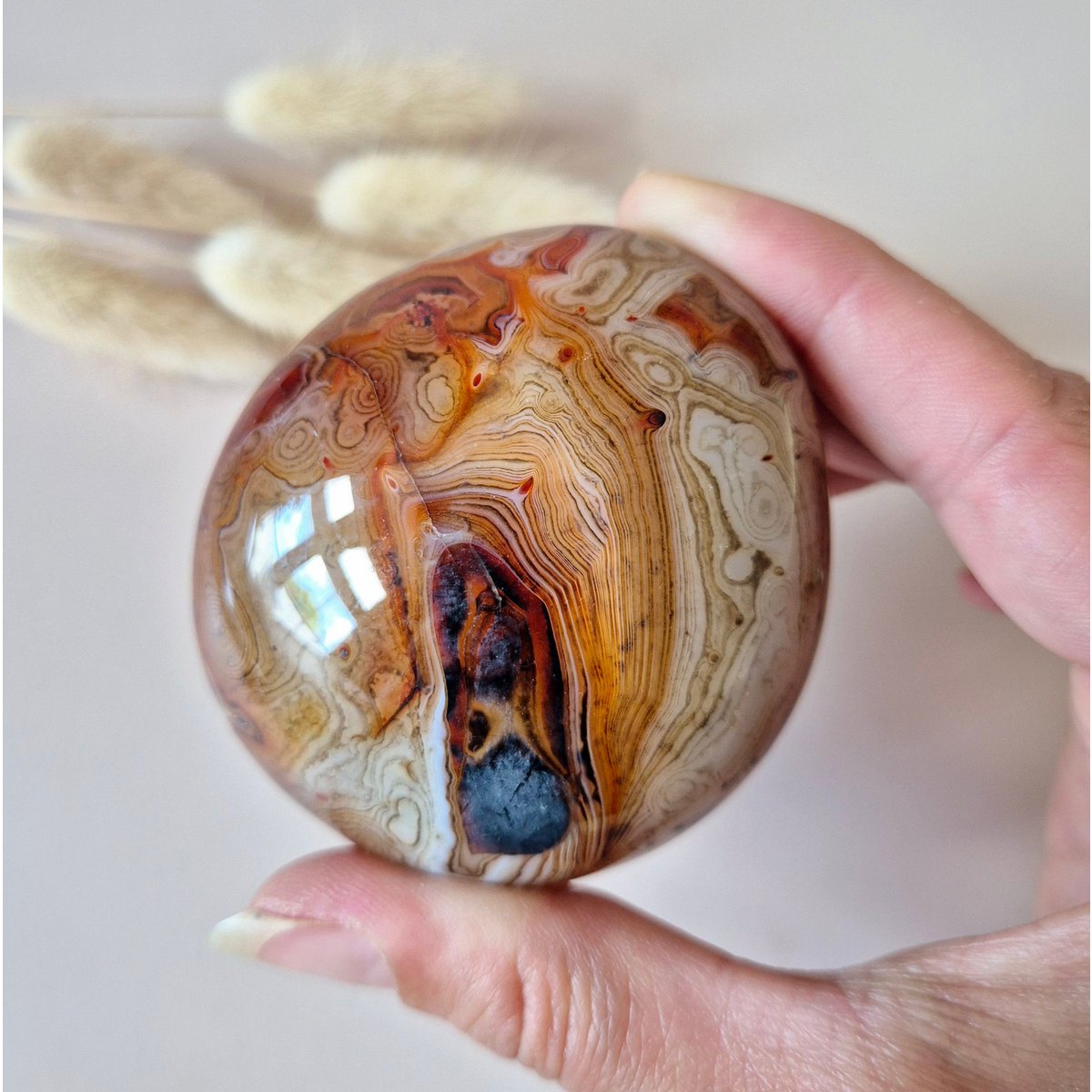 Sardonyx Palmsteen – Krachtige Gepolijste Steen Voor Balans En Zelfvertrouwen (5–10 Cm)