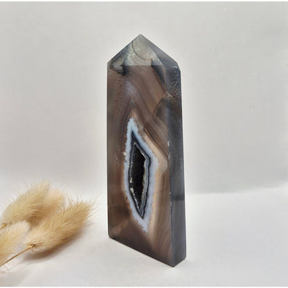 Grijze Agaat Toren Met Druzy Opening 200G – Gepolijste Edelsteen Obelisk | Rust & Balans