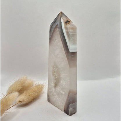 Grijze Agaat Toren Met Druzy Opening 200G – Gepolijste Edelsteen Obelisk | Rust & Balans