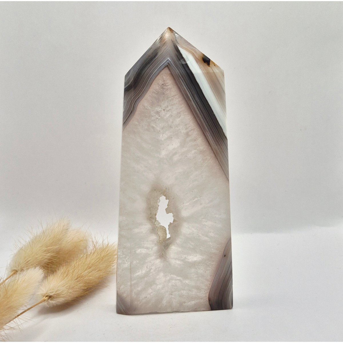 Grijze Agaat Toren Met Druzy Opening 200G – Gepolijste Edelsteen Obelisk | Rust & Balans