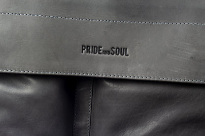 Geen Merk Ju-47260 Aktetas Pride And Soul. District