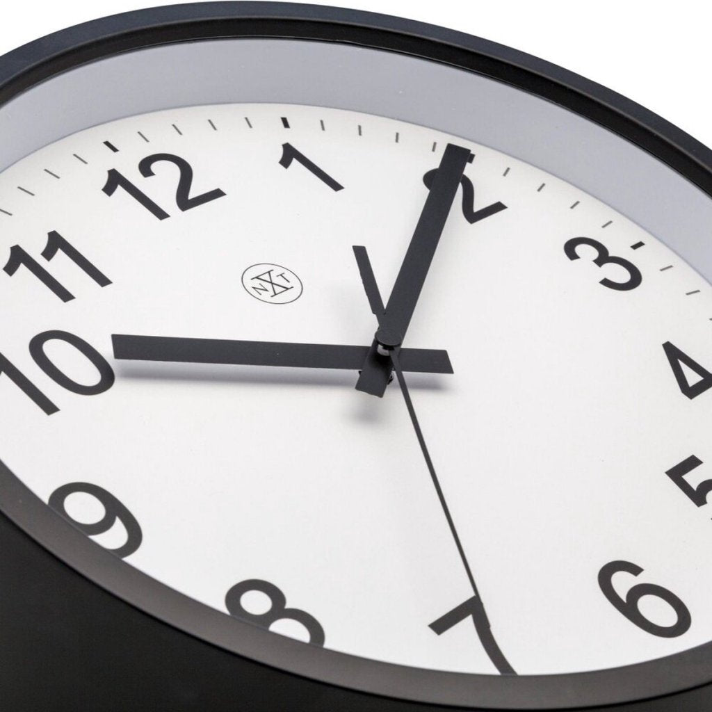 Nextime Nx-7366Zw Wandklok Robust 25.5 Cm Zwart/Wit